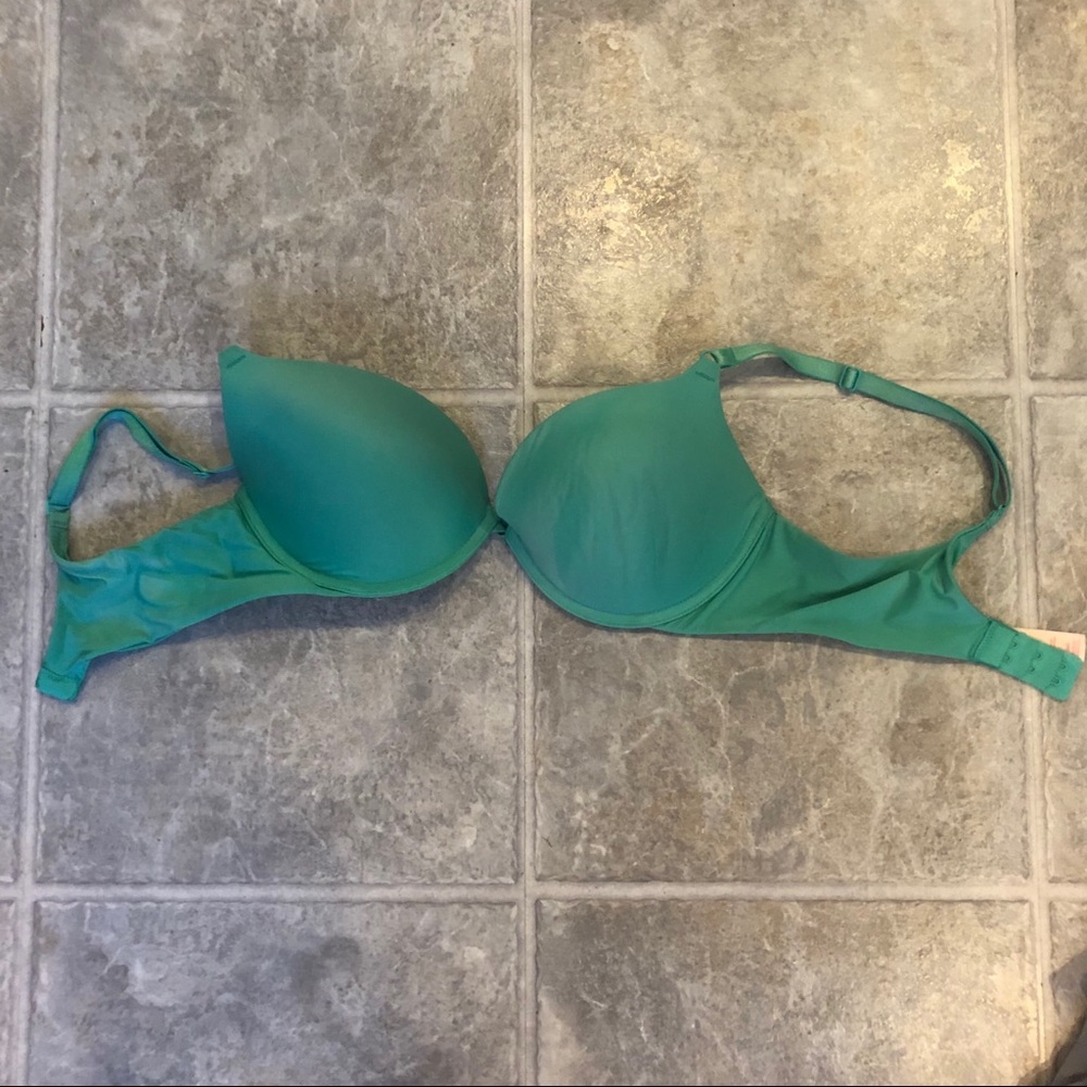 Victoria Secret Bra NWOT